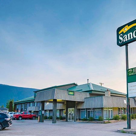 Sandman Inn Mcbride מראה חיצוני תמונה