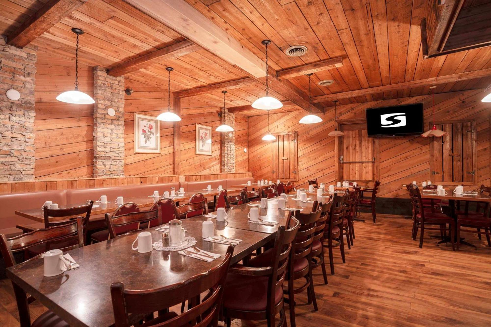 Sandman Inn Mcbride מראה חיצוני תמונה
